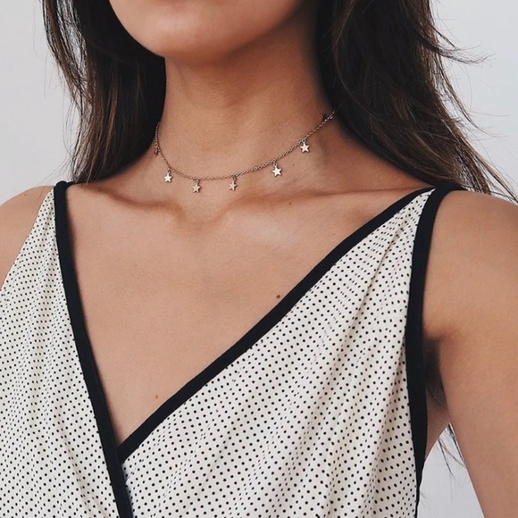 Dainty Star Choker Necklace in SILVER Tone - Picture 2 of 5
